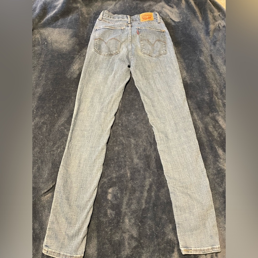 Size 25 skinny Levi’s